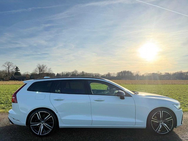 Volvo - 2019 - v60 - 2.0 t5 r-design - xk-481-l - afbeelding 14 van  19