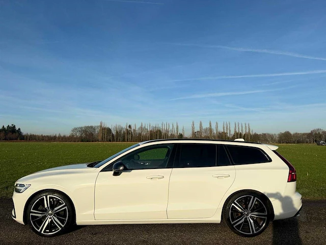 Volvo - 2019 - v60 - 2.0 t5 r-design - xk-481-l - afbeelding 18 van  19