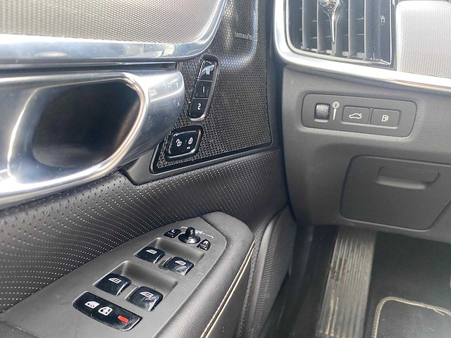 Volvo - 2020 - v90 - 2.0 t8 awd inscript. - automaat - personenauto - afbeelding 12 van  27
