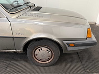Volvo - 340 - automaat - 1.4 basis - oldtimer - 1988 - afbeelding 12 van  23
