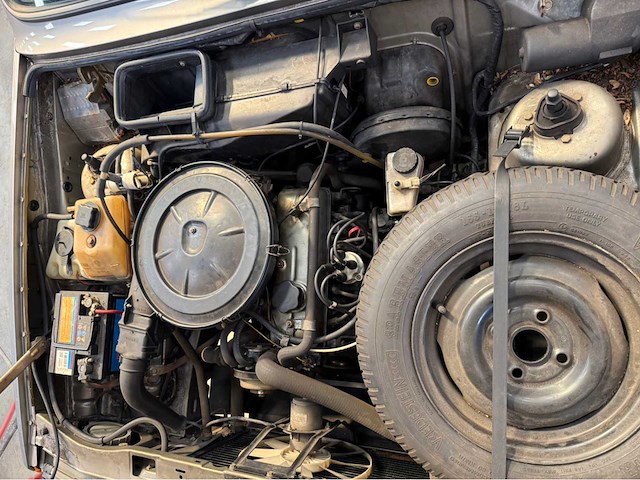 Volvo - 340 - automaat - 1.4 basis - oldtimer - 1988 - afbeelding 16 van  23