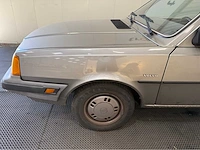 Volvo - 340 - automaat - 1.4 basis - oldtimer - 1988 - afbeelding 10 van  23