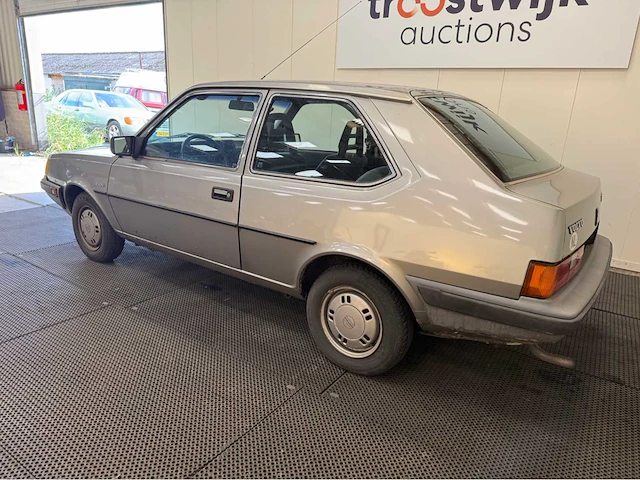 Volvo - 340 - automaat - 1.4 basis - oldtimer - 1988 - afbeelding 17 van  23