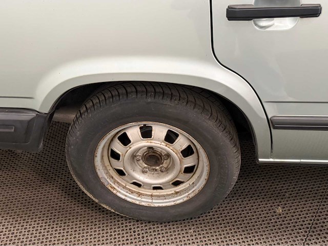 Volvo - 740 - oldtimer - 1988 - afbeelding 1 van  1