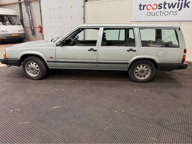 Volvo - 740 - oldtimer - 1988 - afbeelding 16 van  22