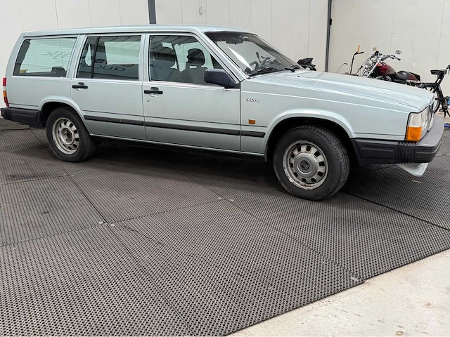 Volvo - 740 - oldtimer - 1988 - afbeelding 19 van  22