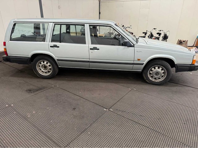 Volvo - 740 - oldtimer - 1988 - afbeelding 20 van  22
