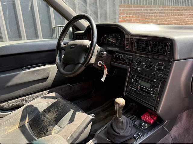 Volvo - 850 - t-5 2.0 - personenauto - 1995 - afbeelding 2 van  30