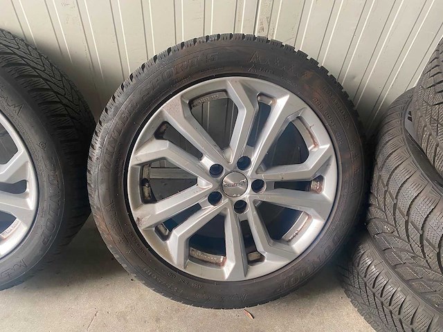 Volvo - autobanden set - winterbanden (4st) - afbeelding 5 van  7
