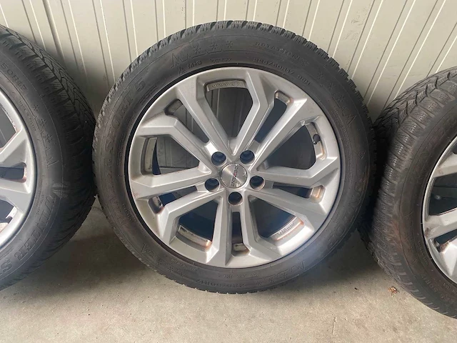 Volvo - autobanden set - winterbanden (4st) - afbeelding 3 van  7