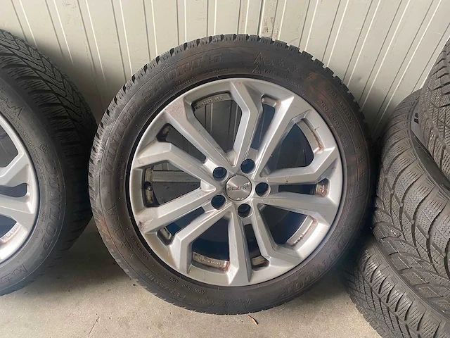 Volvo - autobanden set - winterbanden (4st) - afbeelding 5 van  7