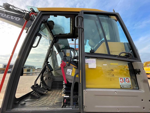 Volvo - ecr145el - tracked excavator - 2021 - afbeelding 19 van  32
