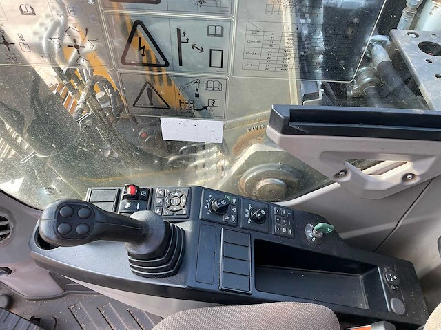 Volvo - ecr145el - tracked excavator - 2021 - afbeelding 22 van  32