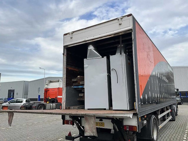 Volvo - fe320 - opleggertrekker met aanhanger - afbeelding 14 van  41