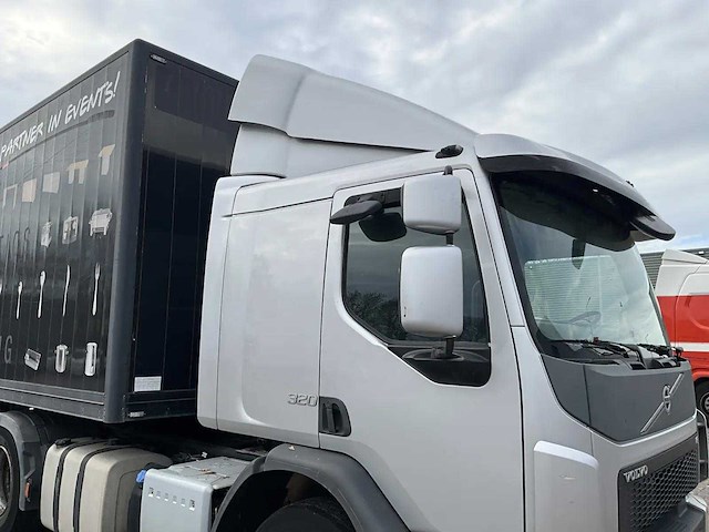 Volvo - fe320 - opleggertrekker met aanhanger - afbeelding 17 van  27