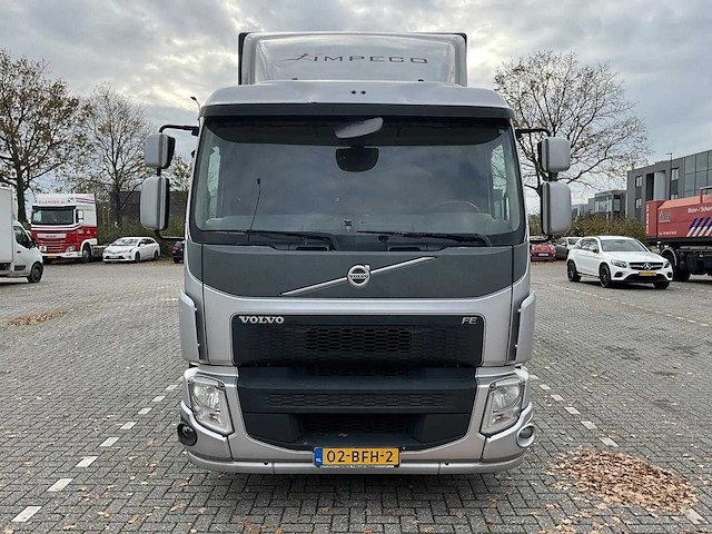 Volvo - fe320 - opleggertrekker met aanhanger - afbeelding 16 van  27