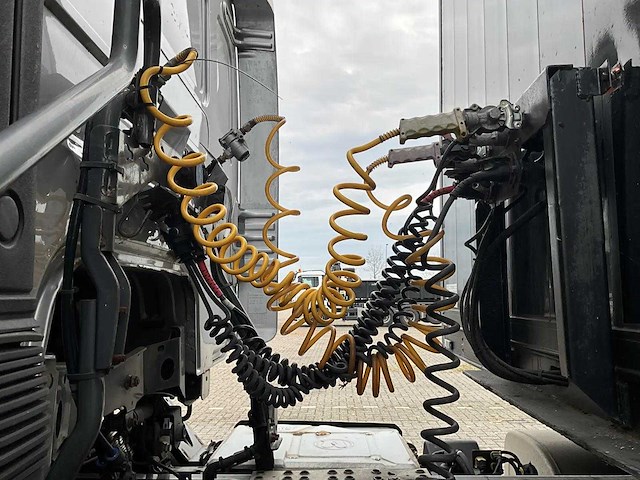 Volvo - fe320 - opleggertrekker met aanhanger - afbeelding 25 van  27
