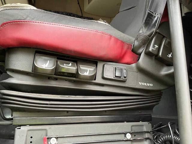 Volvo - fh - vrachtwagen met huifopbouw - 2017 - afbeelding 27 van  51