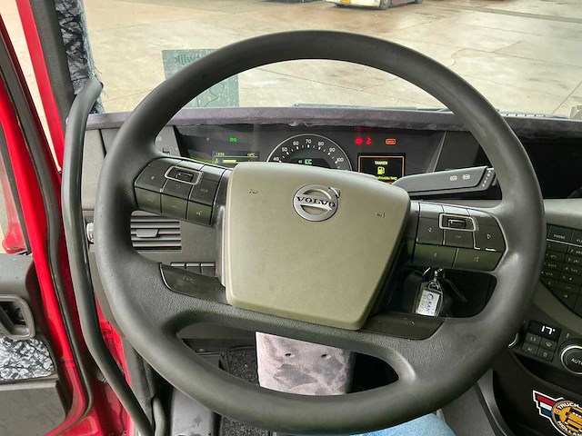 Volvo - fh - vrachtwagen met huifopbouw - 2017 - afbeelding 32 van  51