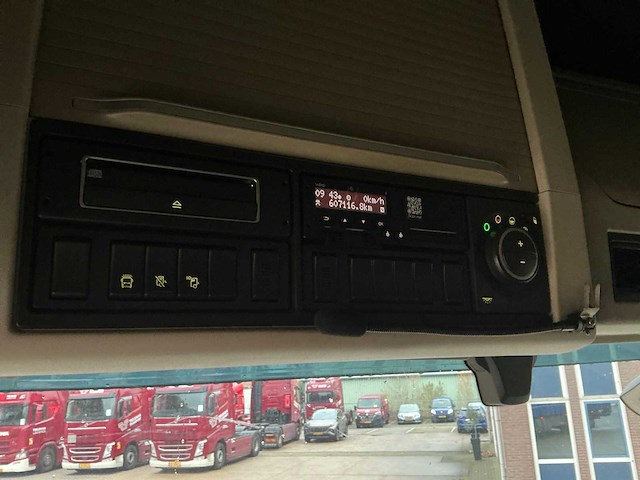 Volvo - fh - vrachtwagen met huifopbouw - 2019 - afbeelding 27 van  44