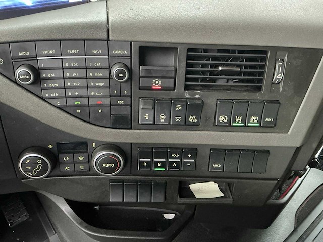 Volvo - fh - vrachtwagen met huifopbouw - 2019 - afbeelding 32 van  44