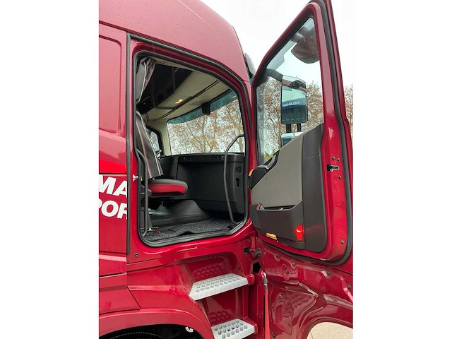 Volvo - fh - vrachtwagen met huifopbouw - 2019 - afbeelding 17 van  47
