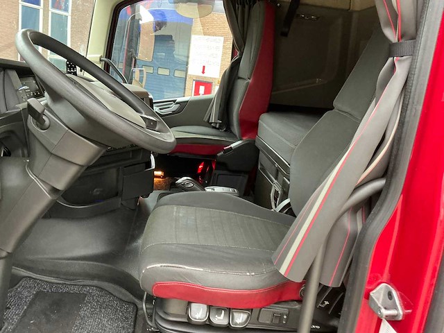 Volvo - fh - vrachtwagen met huifopbouw - 2019 - afbeelding 26 van  47