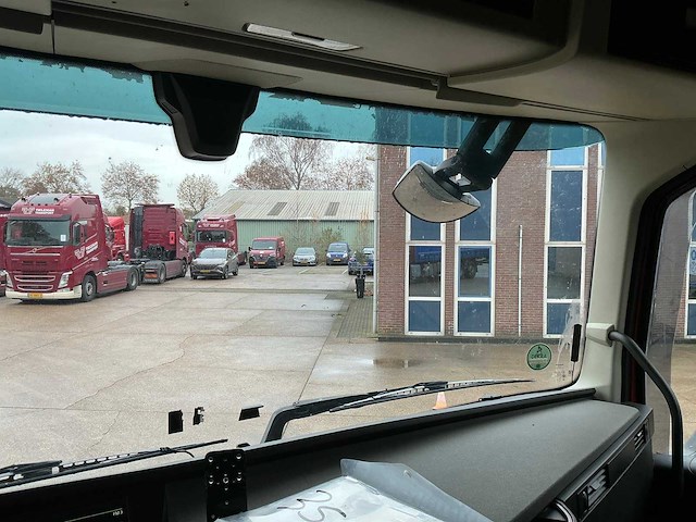 Volvo - fh - vrachtwagen met huifopbouw - 2019 - afbeelding 38 van  47