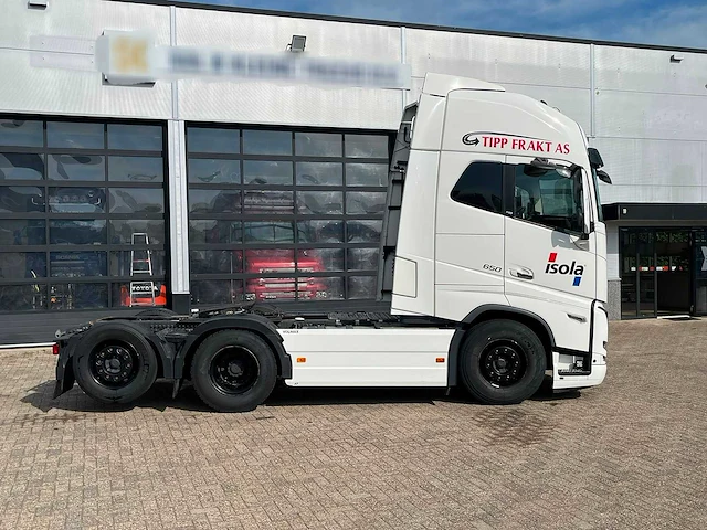 Volvo - fh16 650 - globetrotter xl - i-shift - retarder - full air suspension - 2021 - vrachtwagen - afbeelding 22 van  25