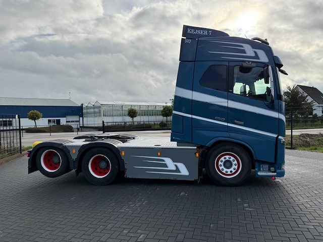 Volvo - fh16.650 - 2017 - vol lucht - vrachtwagen - afbeelding 1 van  30