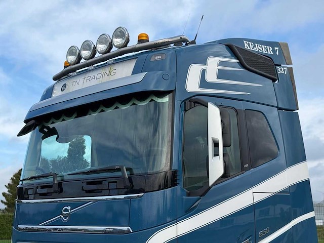 Volvo - fh16.650 - 2017 - vol lucht - vrachtwagen - afbeelding 6 van  30