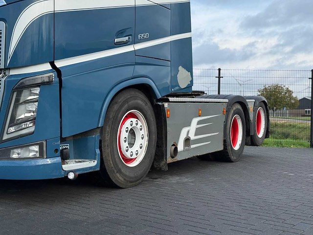 Volvo - fh16.650 - 2017 - vol lucht - vrachtwagen - afbeelding 19 van  30