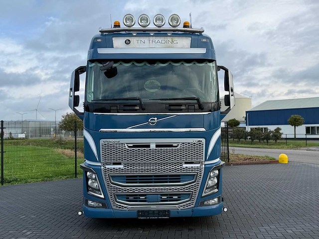 Volvo - fh16.650 - 2017 - vol lucht - vrachtwagen - afbeelding 11 van  30
