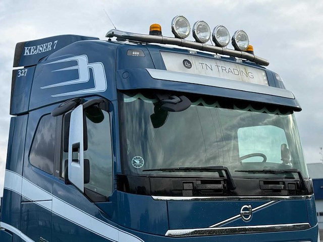 Volvo - fh16.650 - 2017 - vol lucht - vrachtwagen - afbeelding 13 van  30