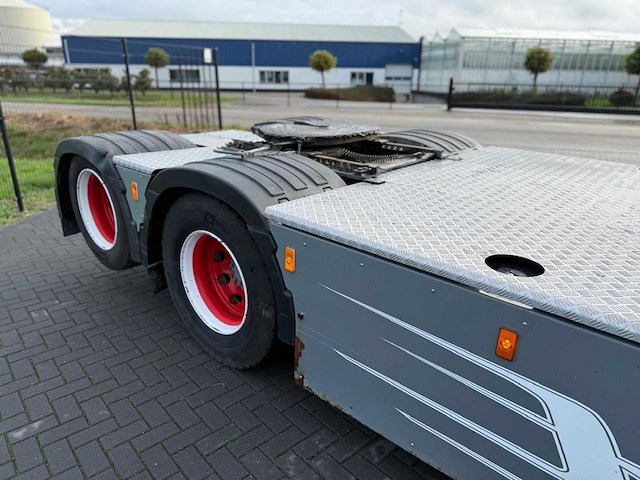 Volvo - fh16.650 - 2017 - vol lucht - vrachtwagen - afbeelding 9 van  29