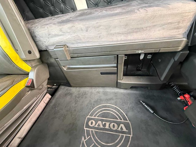 Volvo - fh16.650 - 2017 - vol lucht - vrachtwagen - afbeelding 18 van  29