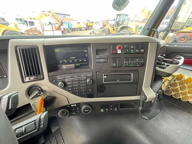 Volvo - fm420 - vrachtwagen - afbeelding 2 van  7