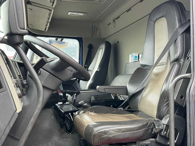 Volvo - fm460 - vuilniswagen - i-shift - stuuras - 2020 - vrachtwagen - afbeelding 9 van  25