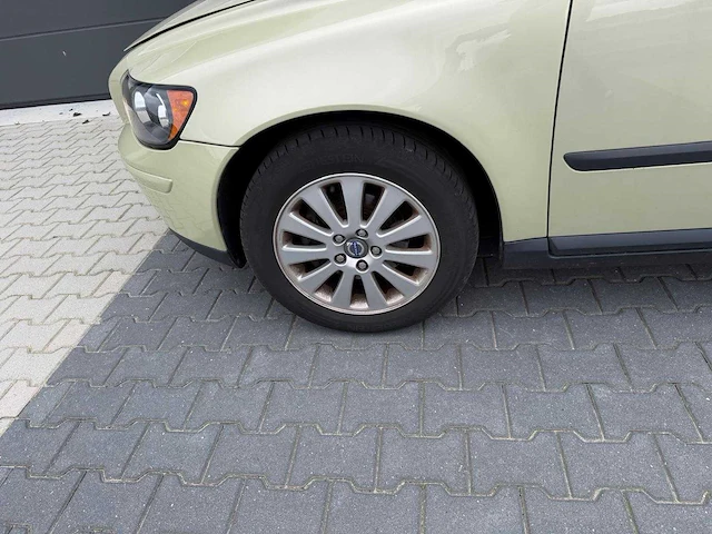 Volvo - s40 - 1.8 kinetic - personenauto - 2004 - afbeelding 10 van  26