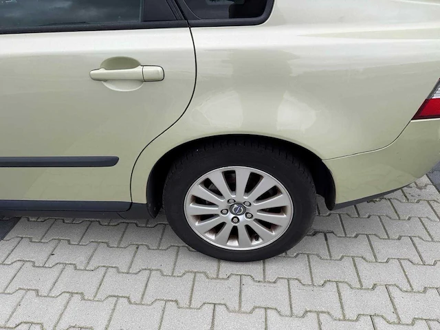 Volvo - s40 - 1.8 kinetic - personenauto - 2004 - afbeelding 11 van  26