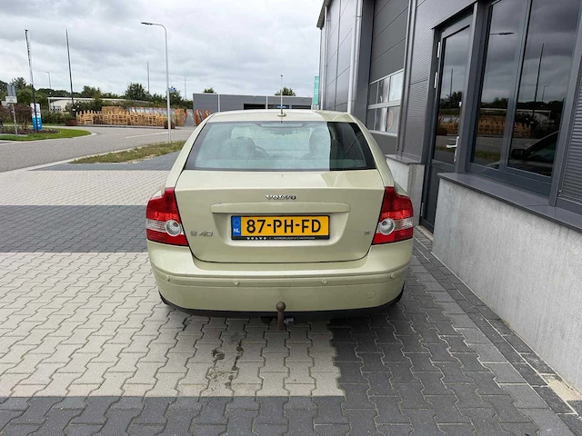 Volvo - s40 - 1.8 kinetic - personenauto - 2004 - afbeelding 14 van  26