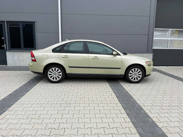 Volvo - s40 - 1.8 kinetic - personenauto - 2004 - afbeelding 20 van  26