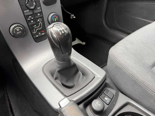 Volvo - s40 - 1.8 kinetic - personenauto - 2004 - afbeelding 22 van  26