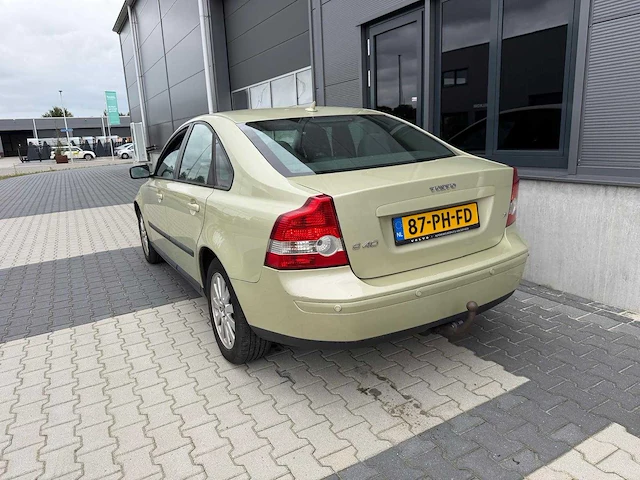 Volvo - s40 - 1.8 kinetic - personenauto - 2004 - afbeelding 25 van  26