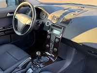 Volvo - s40 - 2.4 summum 91-rt-nb - personenauto - 2005 - afbeelding 4 van  17