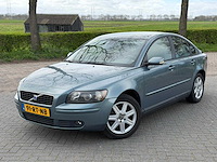 Volvo - s40 - 2.4 summum 91-rt-nb - personenauto - 2005 - afbeelding 1 van  17