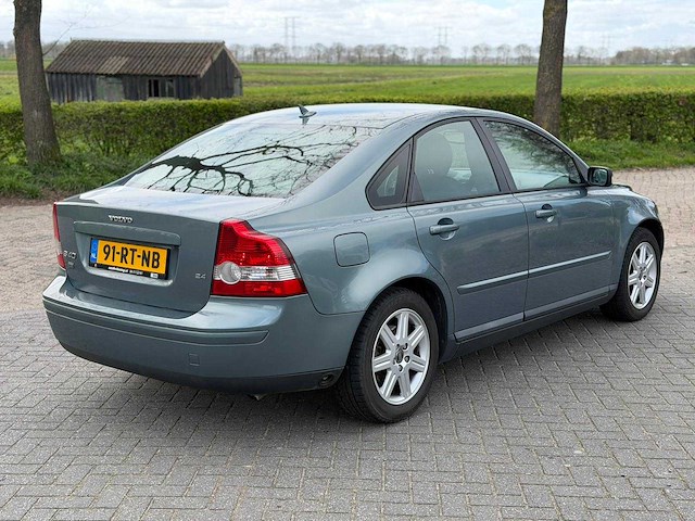 Volvo - s40 - 2.4 summum 91-rt-nb - personenauto - 2005 - afbeelding 5 van  5