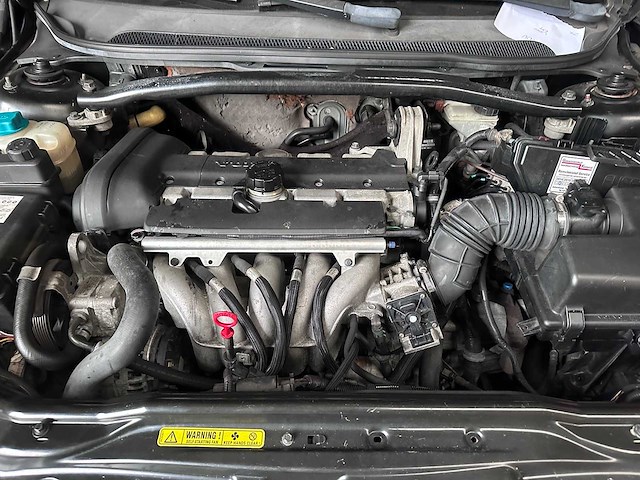 Volvo - s60 - 2.4 bi-fuel summum - 18-rh-dn - afbeelding 2 van  9