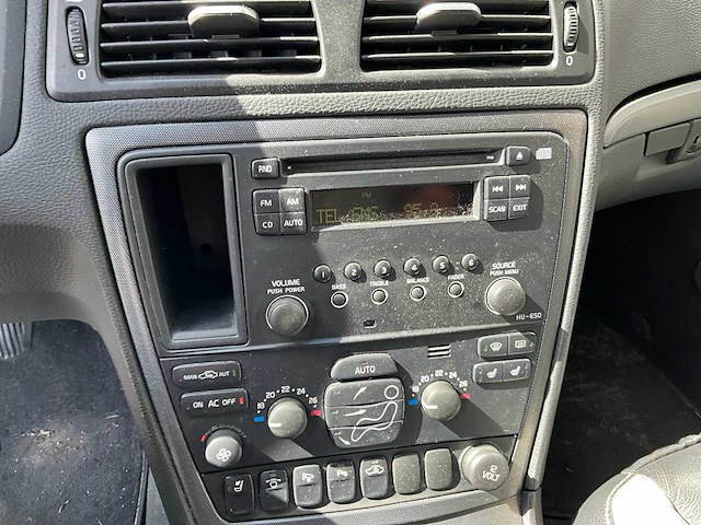 Volvo - s60 - 2.4 d5 drivers ed. - personenauto - 2008 - afbeelding 4 van  19