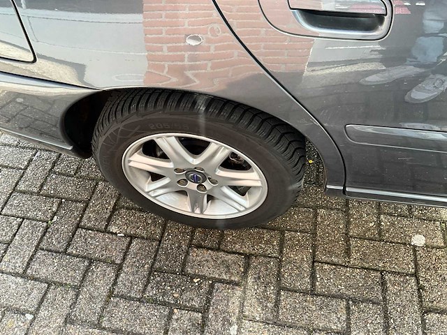 Volvo - s60 - 2.4 d5 drivers ed. - personenauto - 2008 - afbeelding 14 van  19